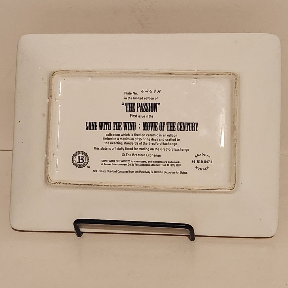 Set of 2 Gone with the Wind Rectangle Plates “The Courage” and “The Pass… - Picture 9 of 9